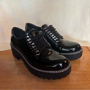 The Wishbone Collection Chunky Heel with Chain Detail Above Sole